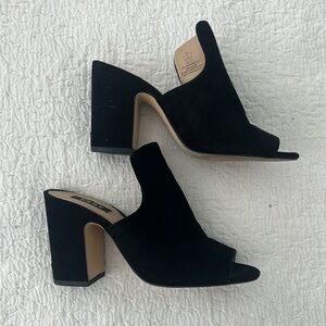 DKNY Ritzy Peeptoe, black suede & leather